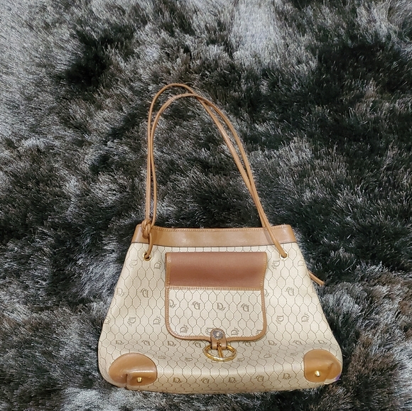 VINTAGE DIOR HONEYCOMB COATED LEATHER PURSE - Picture 2 of 6